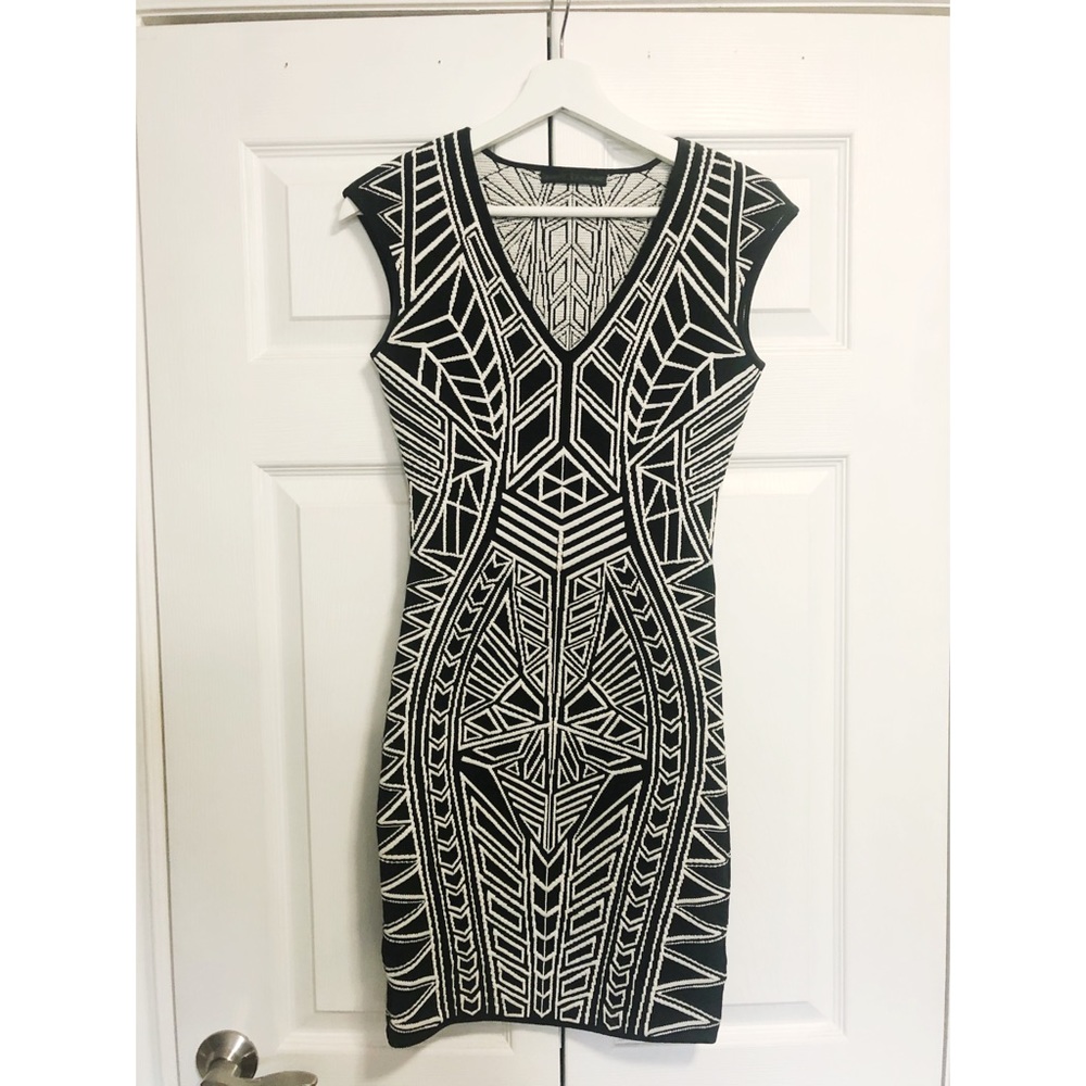 RVN knit vneck body on dress